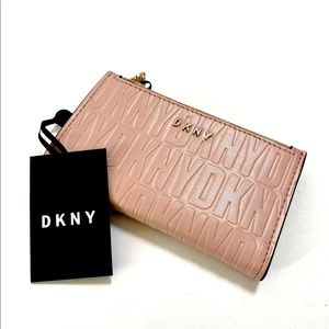 NWT $60 Original DKNY Bryant Bifold PINK Leather Card Holder Wallet with tags